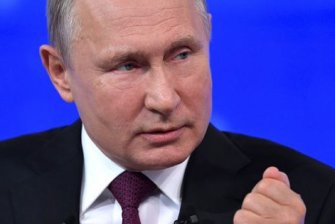 Путин изумил всех стариков за 70 новыми льготами: смотрите список